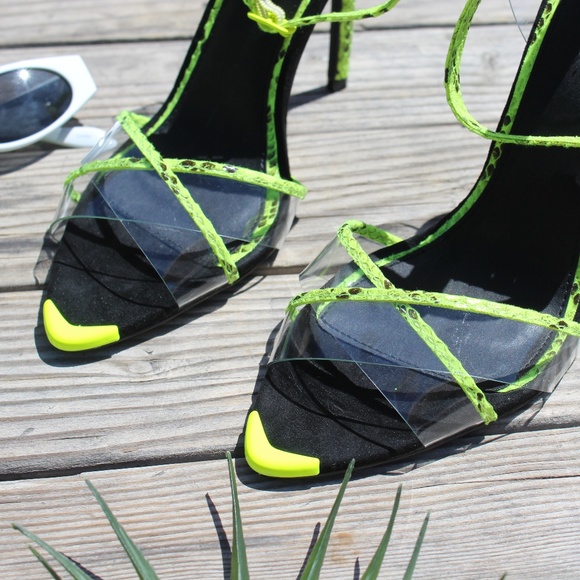 🚨//Hot Girl Summer// Neon yellow heel - Picture 6 of 8